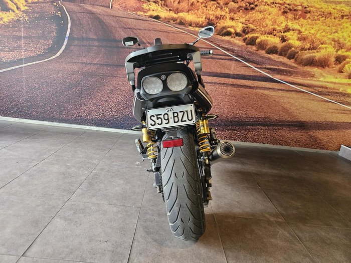 2013 Yamaha XJR1300 XJR Black