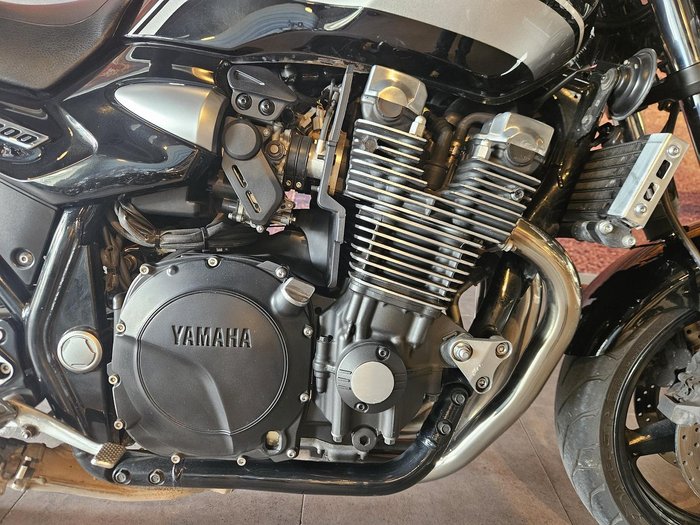 2013 Yamaha XJR1300 XJR Black