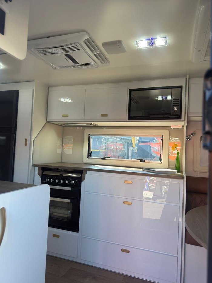 2025 JB Caravans Dirt Road Extreme