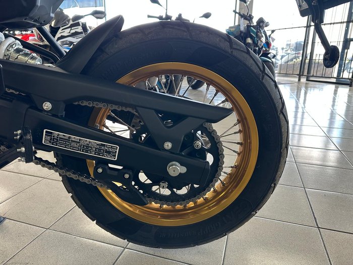 2024 Royal Enfield Himalayan 450 Himalayan Black
