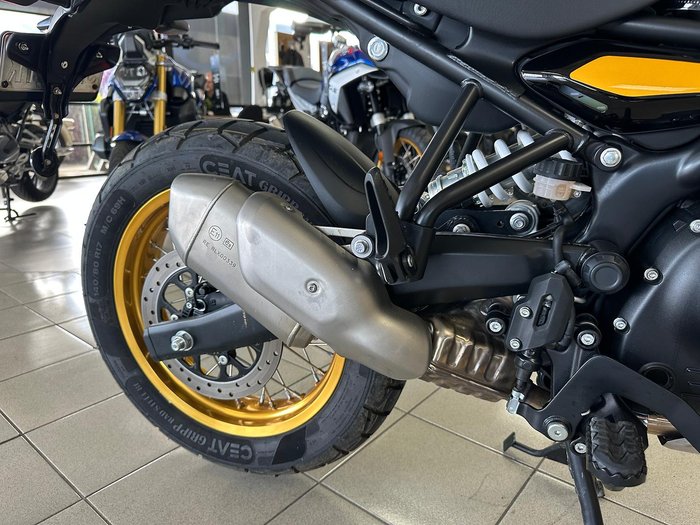 2024 Royal Enfield Himalayan 450 Himalayan Black