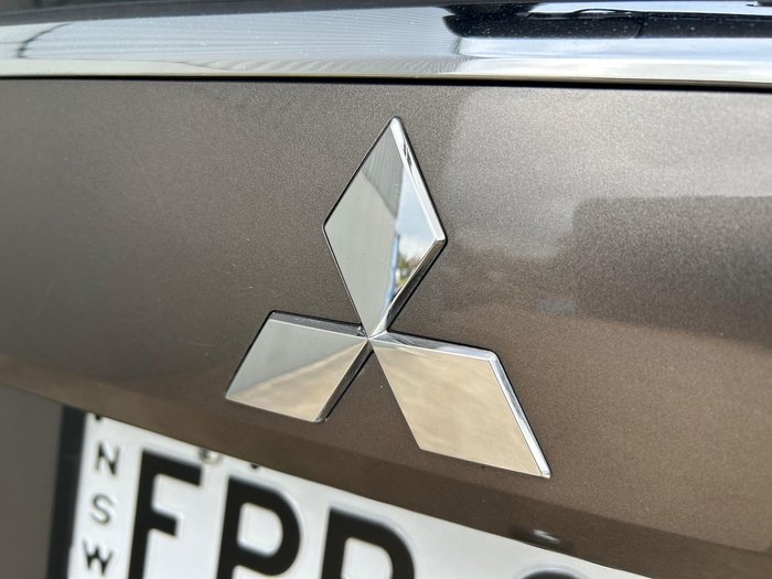 2016 Mitsubishi Outlander LS ZK MY16 4X4 On Demand Ironbark