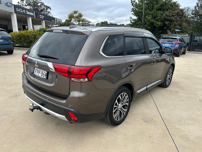 2016 Mitsubishi Outlander LS ZK MY16 4X4 On Demand Ironbark