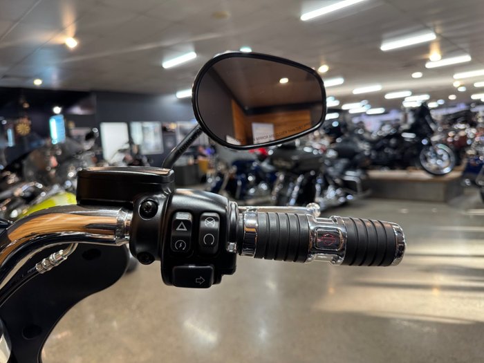 2022 Harley-davidson FLSB SPORT GLIDE (107) BLACK