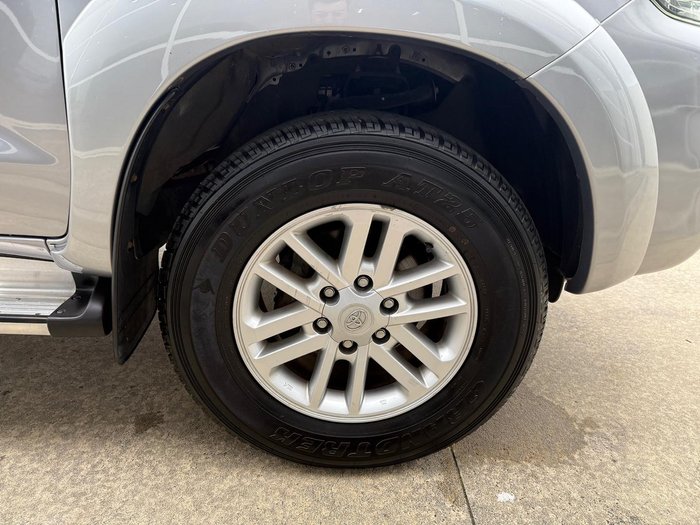 2015 Toyota Hilux SR5 KUN26R MY14 4X4 Dual Range Silver Sky