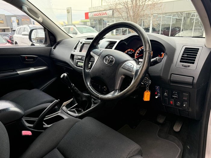 2015 Toyota Hilux SR5 KUN26R MY14 4X4 Dual Range Silver Sky