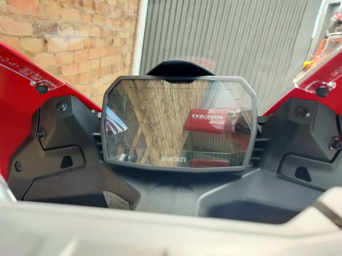 2025 DUCATI PANIGALE V2 ROAD RED