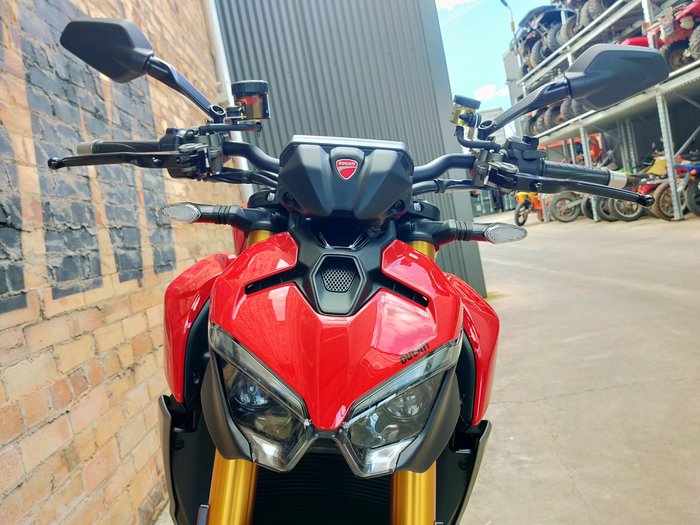 2025 DUCATI STREETFIGHTER V2 S ROAD RED