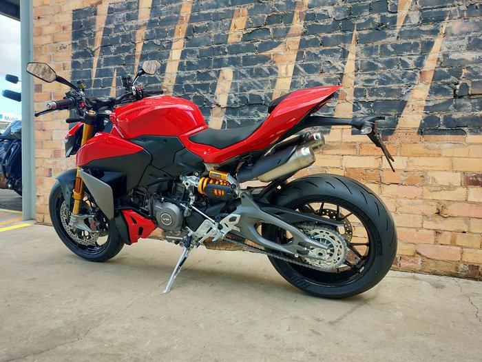 2025 DUCATI STREETFIGHTER V2 S ROAD RED