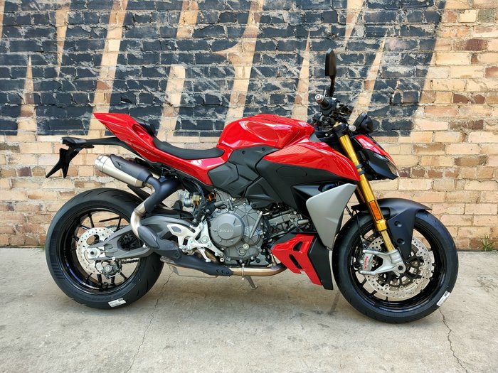 2025 DUCATI STREETFIGHTER V2 S ROAD RED