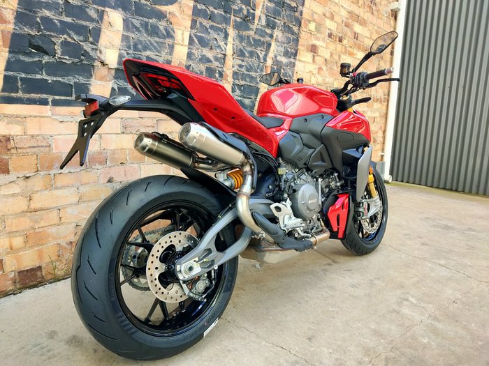 2025 DUCATI STREETFIGHTER V2 S ROAD RED