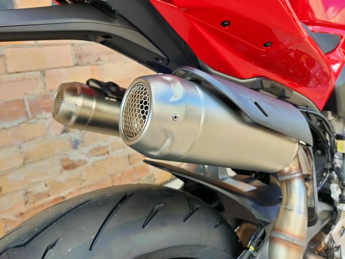 2025 DUCATI STREETFIGHTER V2 S ROAD RED