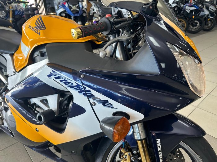 2000 Honda CBR900RR Fireblade (919) Fireblade Yellow