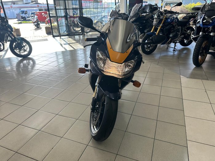 2000 Honda CBR900RR Fireblade (919) Fireblade Yellow