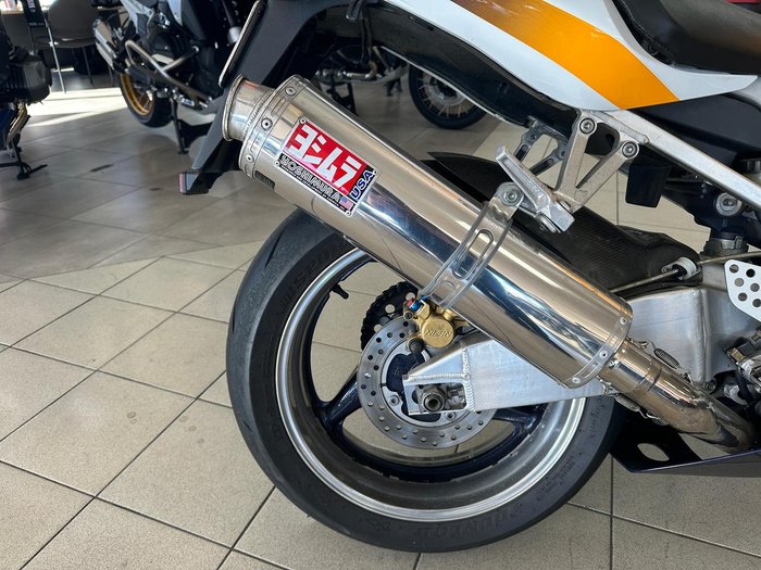 2000 Honda CBR900RR Fireblade (919) Fireblade Yellow