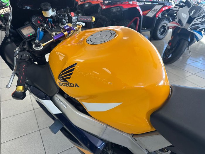 2000 Honda CBR900RR Fireblade (919) Fireblade Yellow
