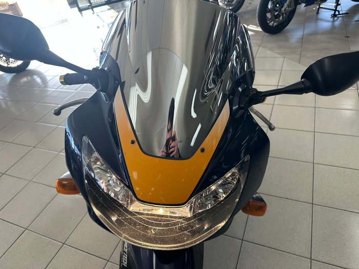 2000 Honda CBR900RR Fireblade (919) Fireblade Yellow