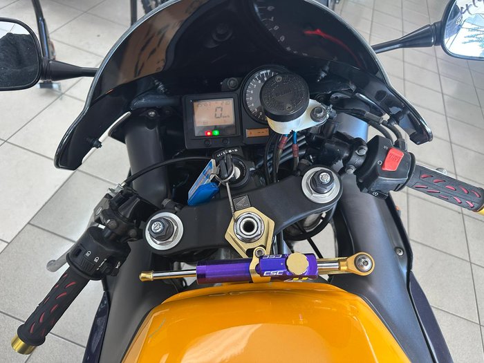 2000 Honda CBR900RR Fireblade (919) Fireblade Yellow
