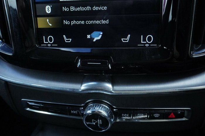2020 Volvo XC60 D4 Momentum