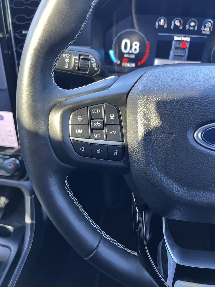 2024 Ford Everest Platinum