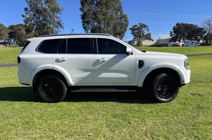 2024 Ford Everest Platinum