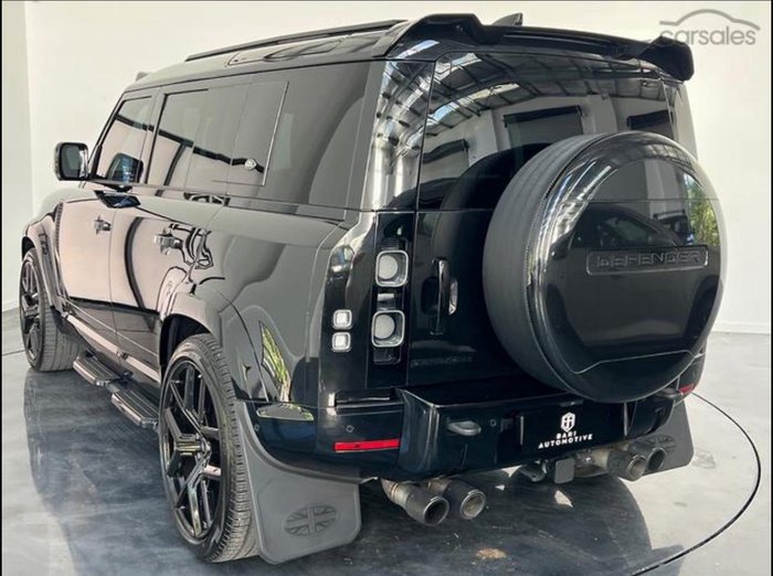 2022 Land Rover Defender 110 P525 V8 L663 MY23 AWD Santorini Black