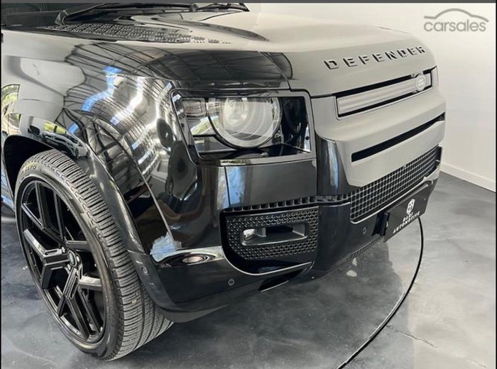 2022 Land Rover Defender 110 P525 V8 L663 MY23 AWD Santorini Black