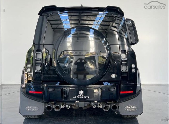 2022 Land Rover Defender 110 P525 V8 L663 MY23 AWD Santorini Black