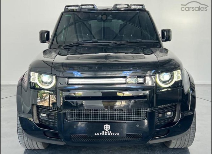 2022 Land Rover Defender 110 P525 V8 L663 MY23 AWD Santorini Black