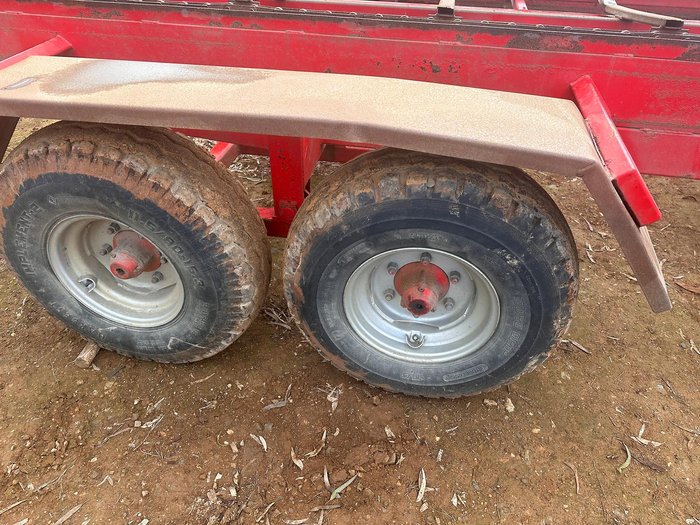2015 AlbyBone Multibale Feeder