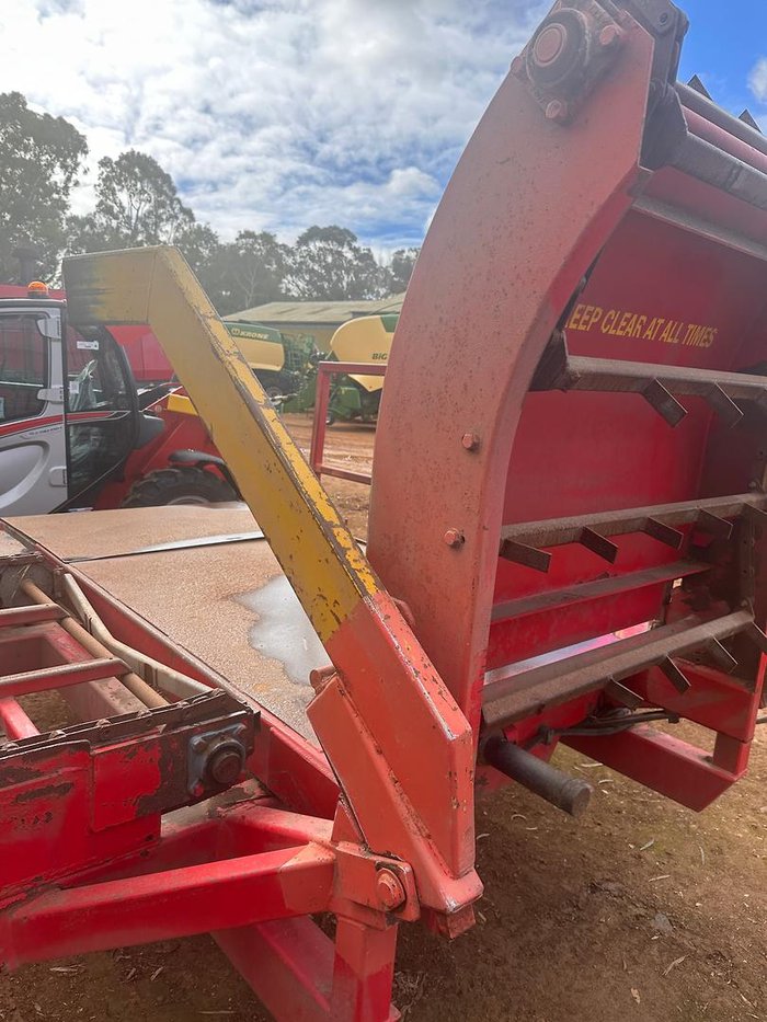 2015 AlbyBone Multibale Feeder