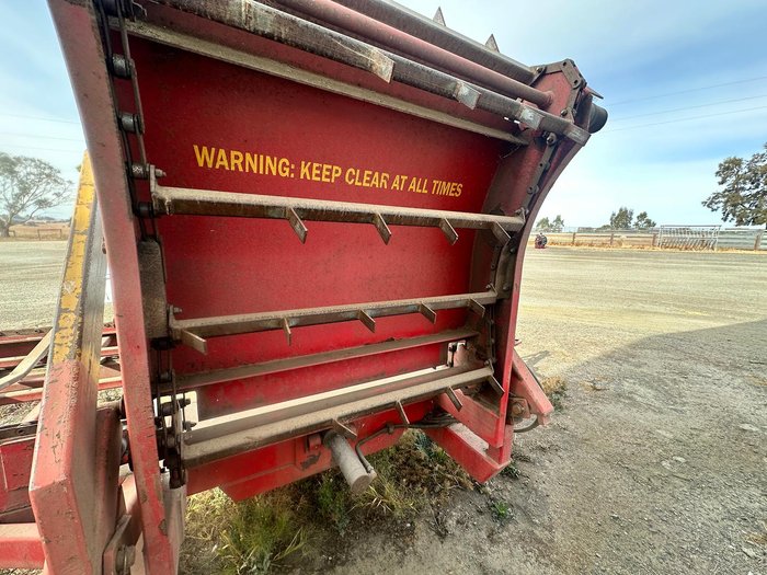 2015 AlbyBone Multibale Feeder
