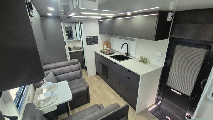 2025 Lotus Caravans Lcx Freelander 18'9Kd