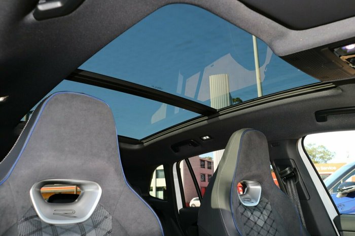 2025 Volkswagen Tiguan 150TSI R-Line