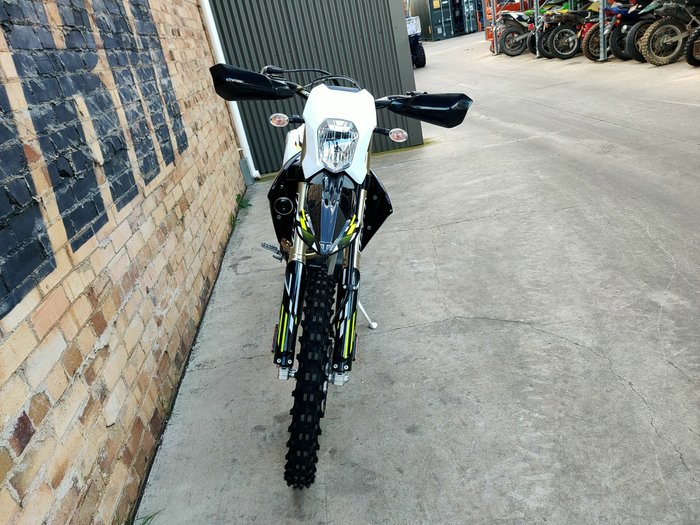 2025 TRIUMPH TF 250-E ENDURO BLACK