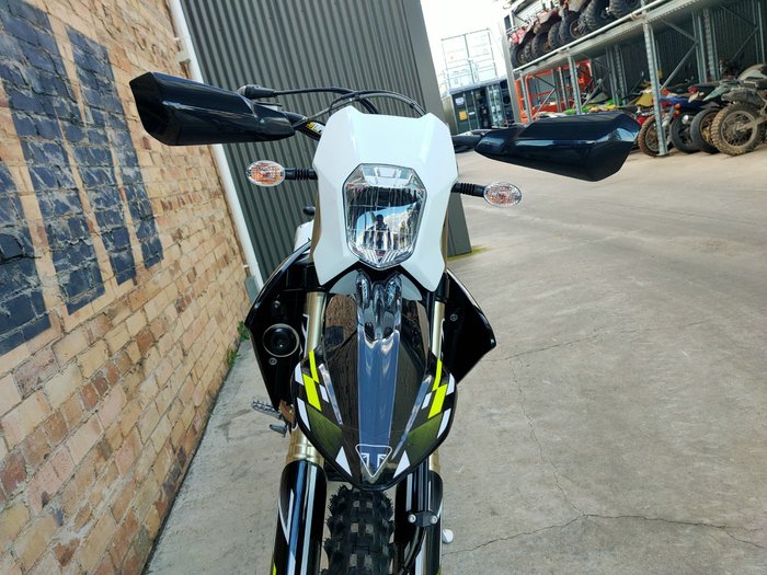 2025 TRIUMPH TF 250-E ENDURO BLACK