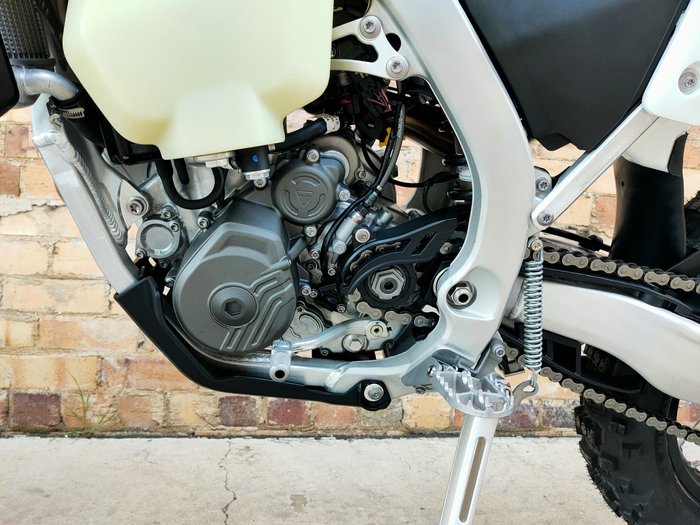 2025 TRIUMPH TF 450-E ENDURO BLACK