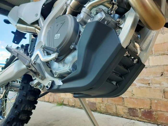 2025 TRIUMPH TF 450-E ENDURO BLACK