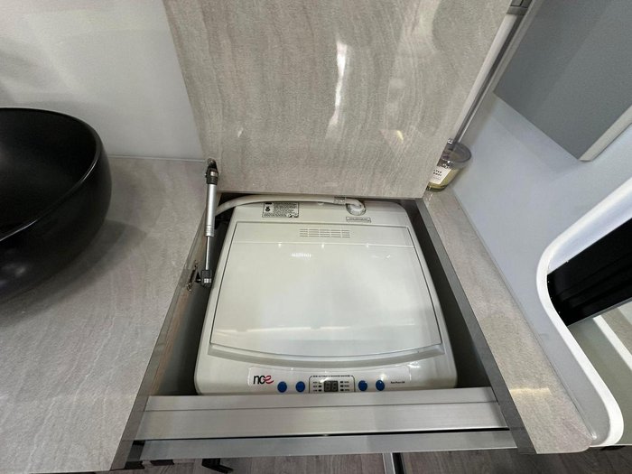 2025 JB Caravans Dirt Road Xtreme 19'6 Fd Cafe