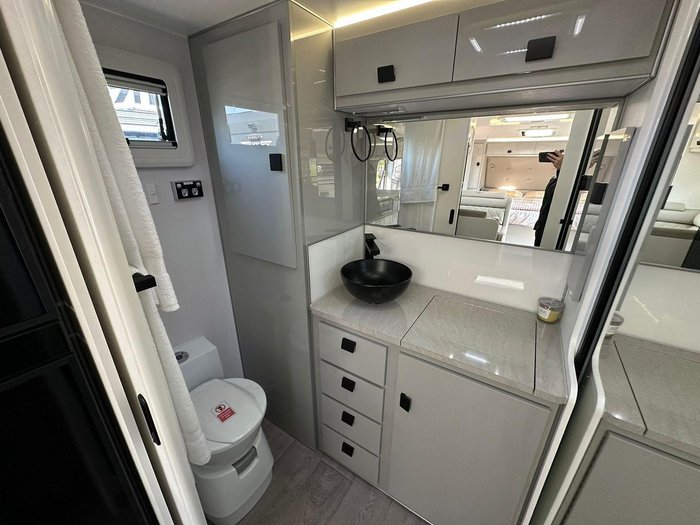 2025 JB Caravans Dirt Road Xtreme 19'6 Fd Cafe Save $12,365 Was $123,650