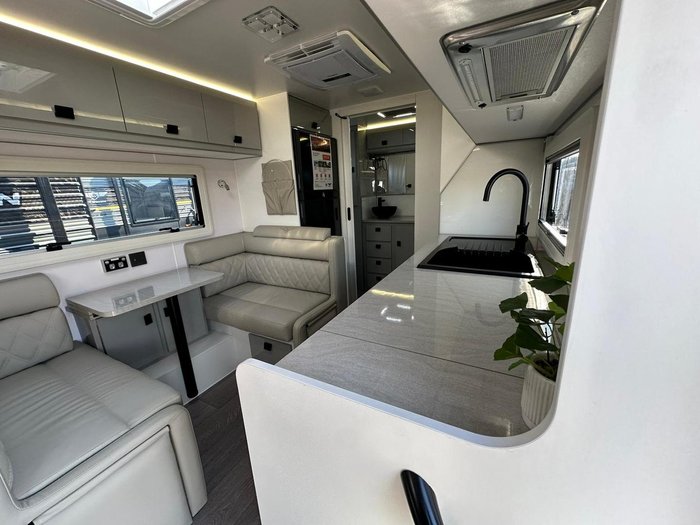 2025 JB Caravans Dirt Road Xtreme 19'6 Fd Cafe Save $12,365 Was $123,650