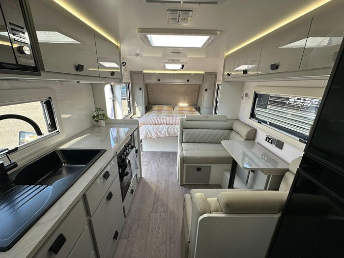 2025 JB Caravans Dirt Road Xtreme 19'6 Fd Cafe Save $12,365 Was $123,650