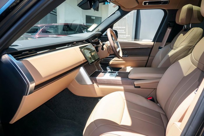 2025 Land Rover Range Rover P530 Autobiography