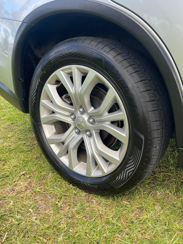 2019 Mitsubishi Outlander ES