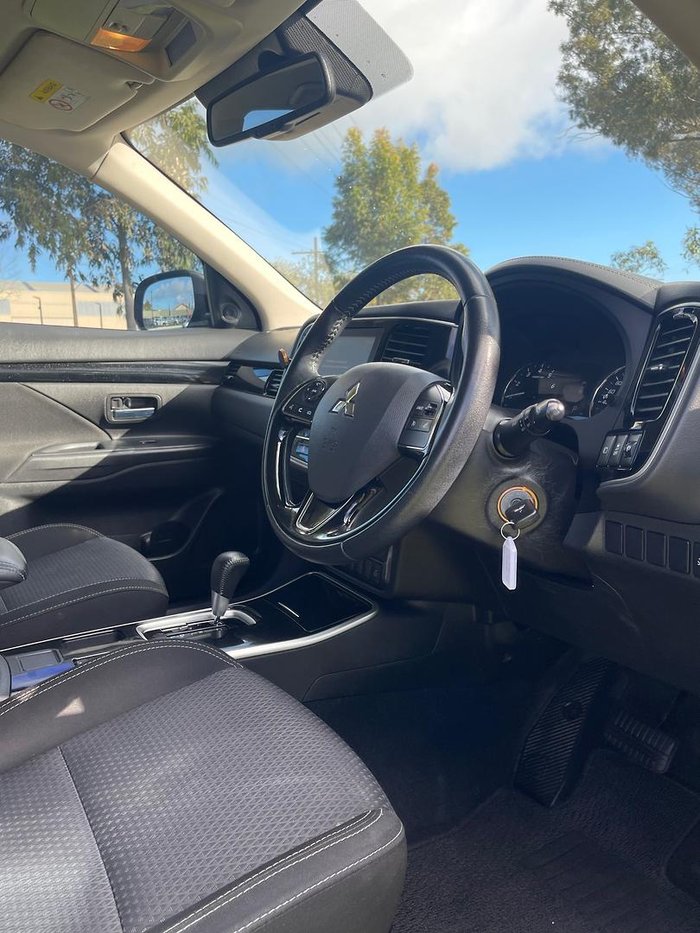 2019 Mitsubishi Outlander ES