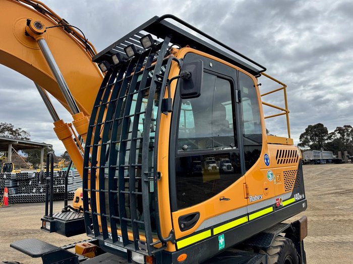 2018 Hyundai Robex 140W-9