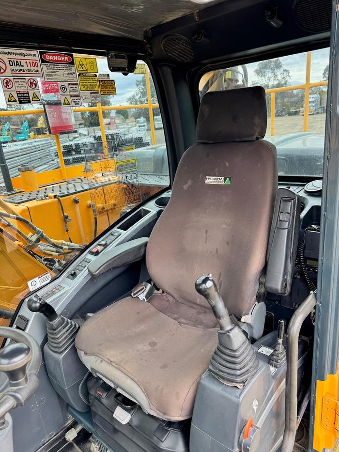 2018 Hyundai Robex 140-W9 Wheeled Excavator