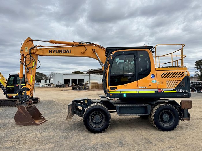 2018 Hyundai Robex 140-W9 Wheeled Excavator