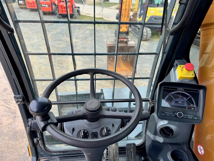 2018 Hyundai Robex 140W-9