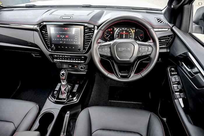 2025 Isuzu D-MAX X-TERRAIN